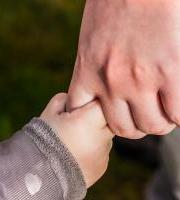 Tailerra: Nola lagundu adingabeei familiako kide baten bizitzaren amaieran