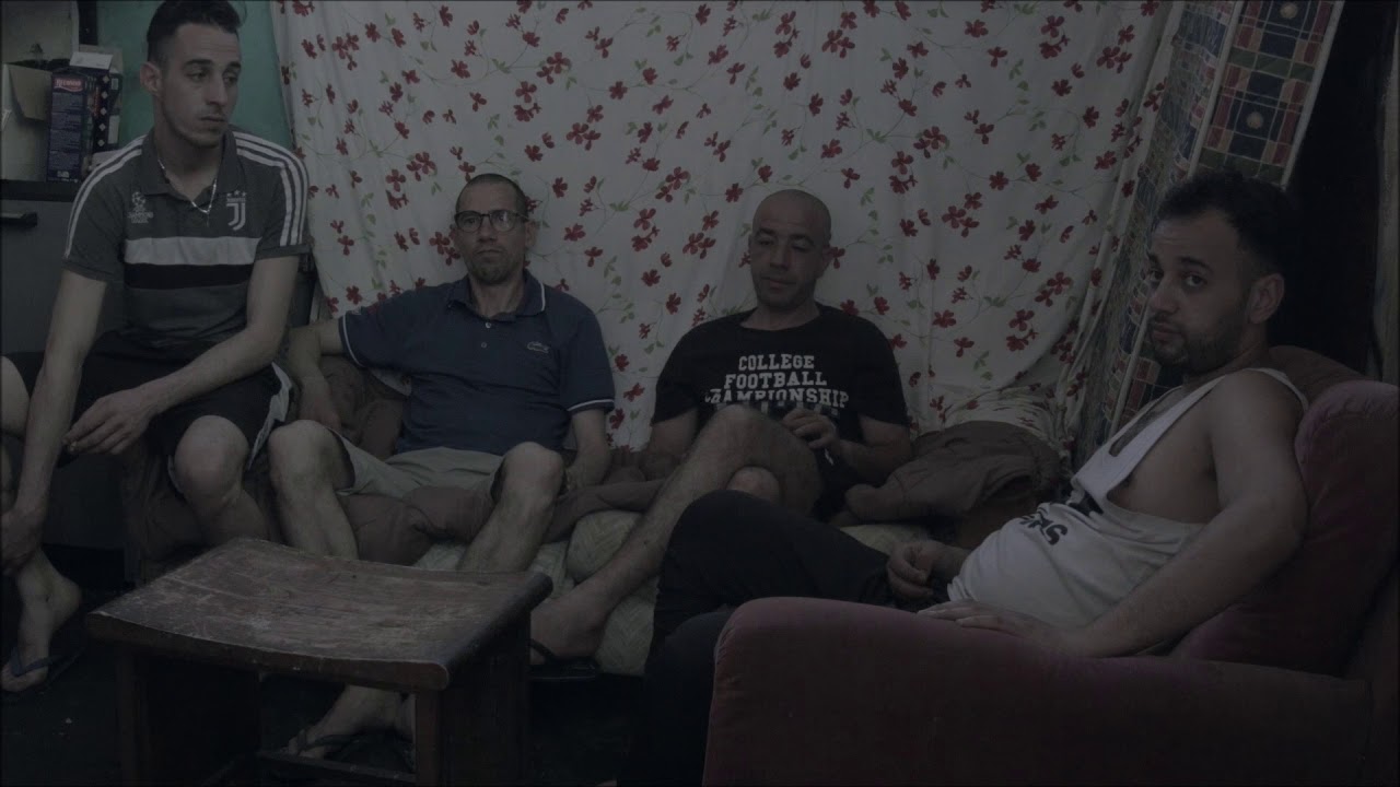 El Infierno. Ruinas que acogen vidas en busca de un futuro.