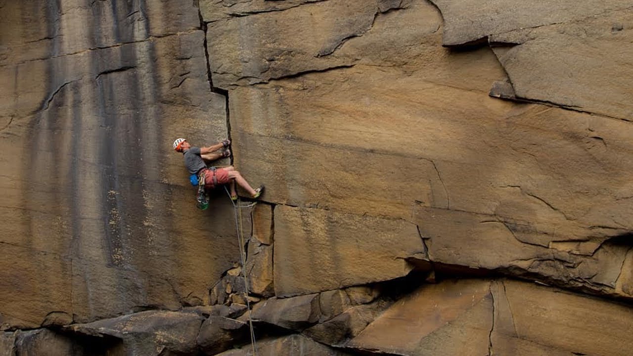 Blind climber Jesse Dufton climbs Forked Lightning Crack (E2 5c), Heptonstall